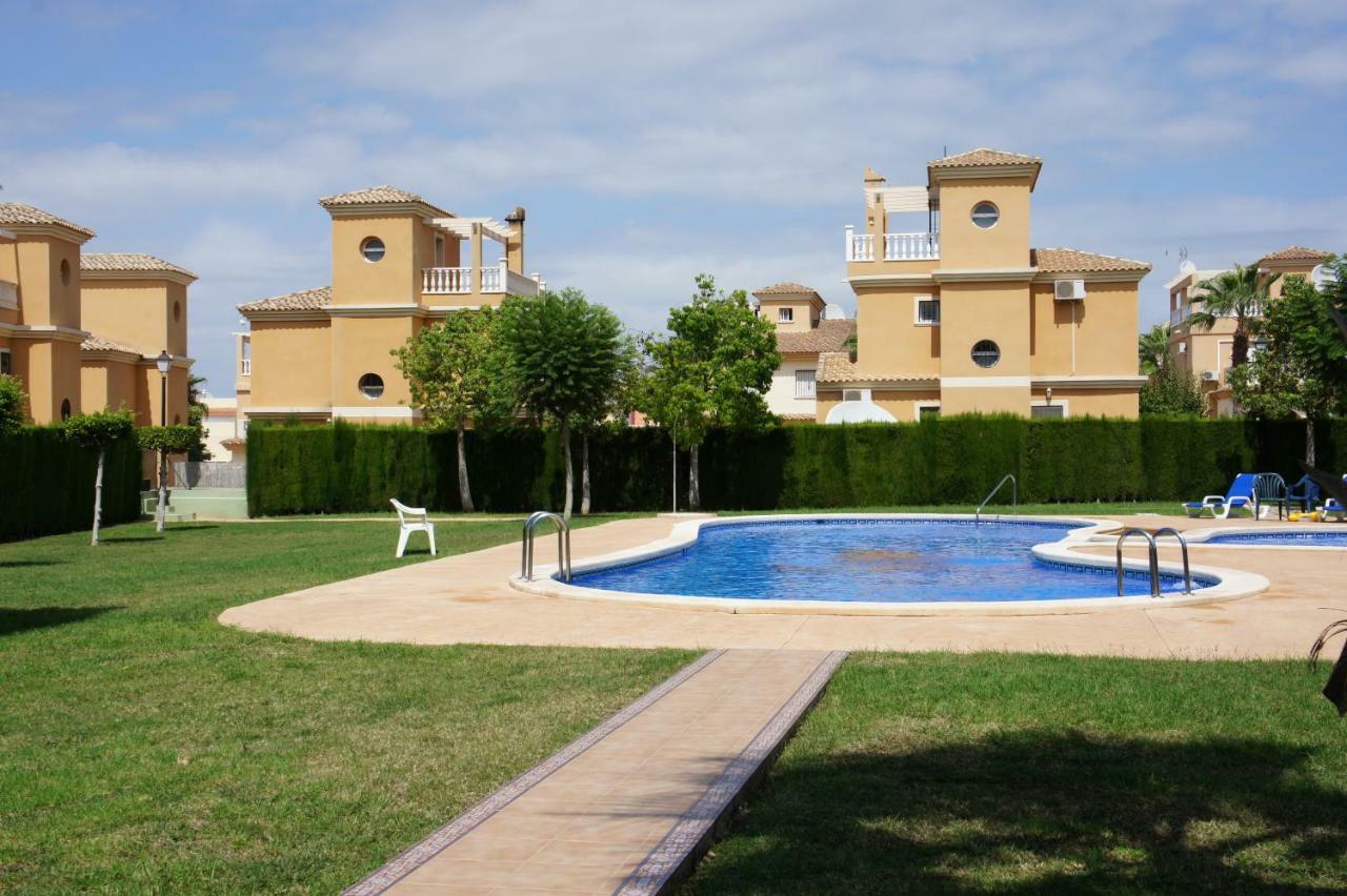 Villa Las Tres Perlas Algorfa Exteriör bild