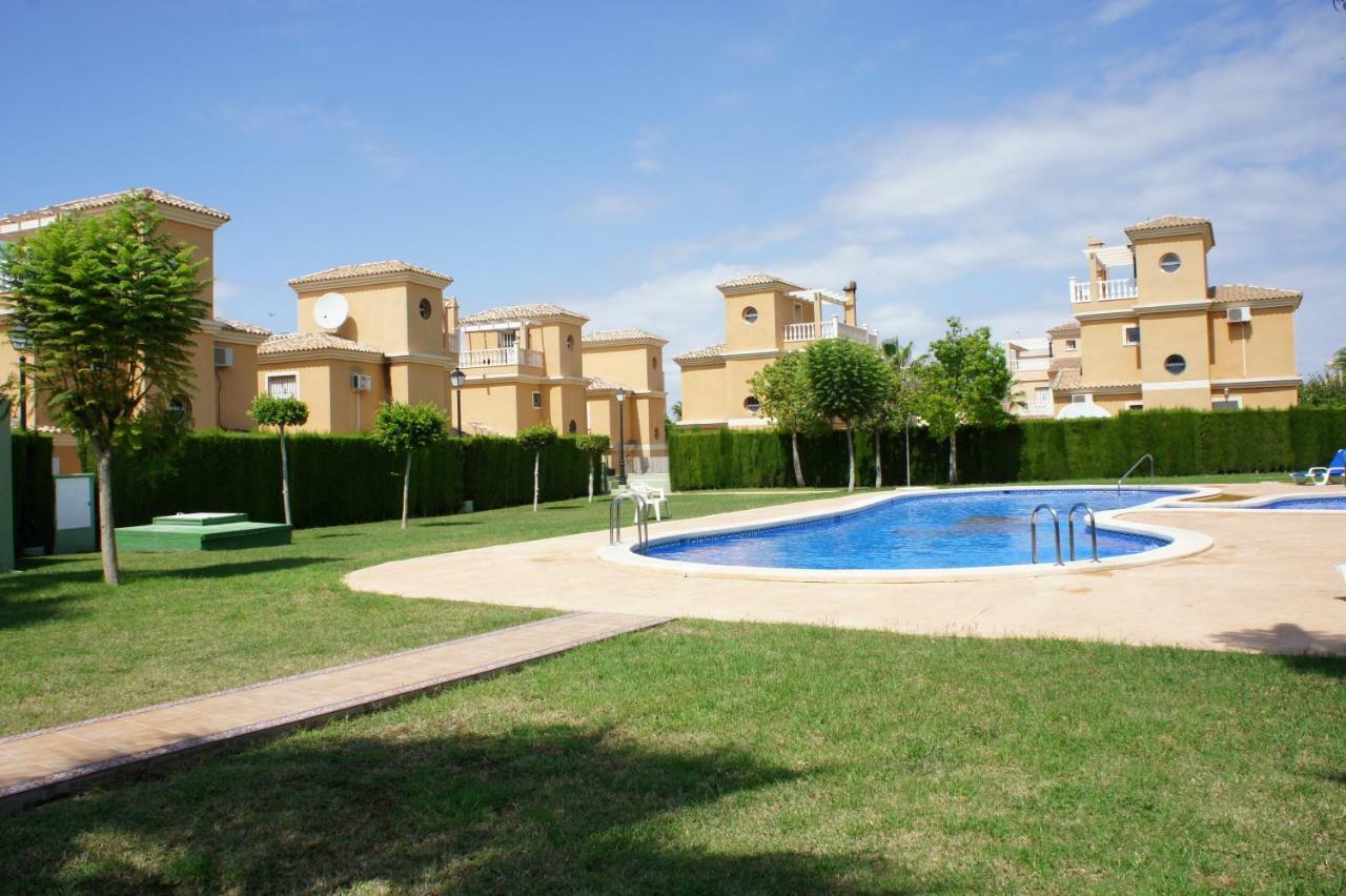 Villa Las Tres Perlas Algorfa Exteriör bild